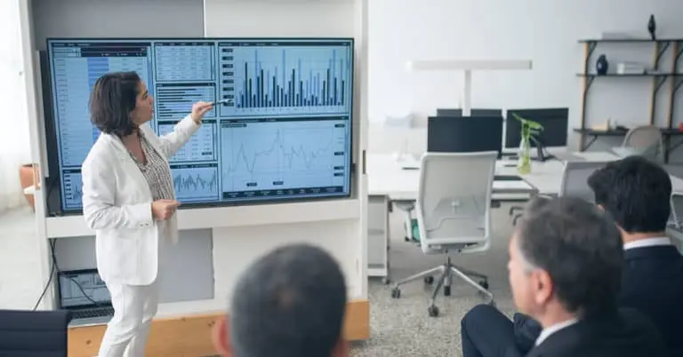 How Data Visualization Empowers Decision Makers